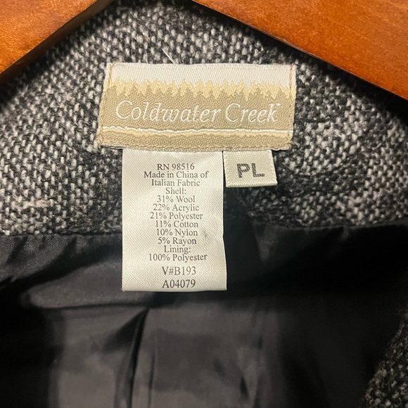 Coldwater Creek LP Wool Blend Two Button Grey Black Floral Pattern Office Blazer - Picture 5 of 6